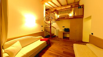camera Zeledia, rinnovata per celebrare il Carlo Magno Hotel Hotel