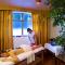 Uno dei massaggi nel centro benessere Carlo Magno Hotel SPA & Resort di Madonna 